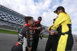 开云体育在线-包含红牛车队轻取梅赛德斯，佩雷兹关键制胜的词条