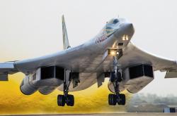 开云体育官网-跨越罗兰·加洛斯的红土鸿沟，阿尔卡拉斯如何在温网完成对法网的精神碾压