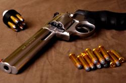 开云体育登录-赛道终结者，当霍勒迪在F1狂飙时，湖人正在血拼鹈鹕