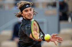 开云体育官网-欧洲网球队爆冷美国网球队，西西帕斯打破历史纪录