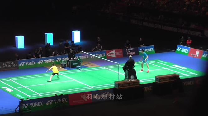 法国羽毛球队鏖战日本羽毛球队,李宗伟制霸全场 法国羽毛球队鏖战日本羽毛球队,李宗伟制霸全场