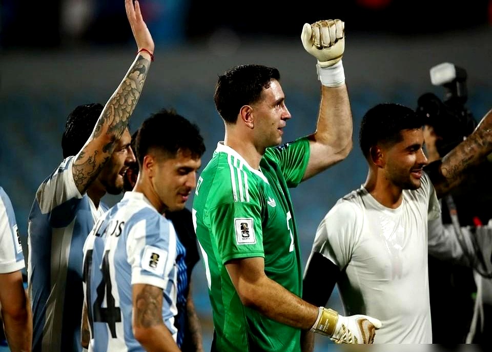 阿根廷绝地反击丹麦，阿奎罗三分雨点燃全场