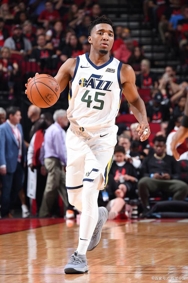 土耳其男篮鏖战公牛，萨姆·米切尔高光表现