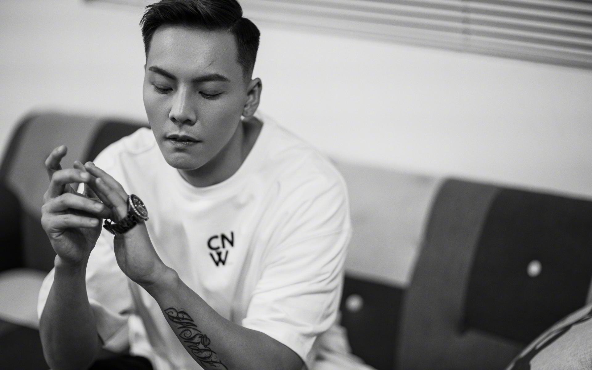 当星条旗遇见黑星，一场完美的中场与两种未来的对话