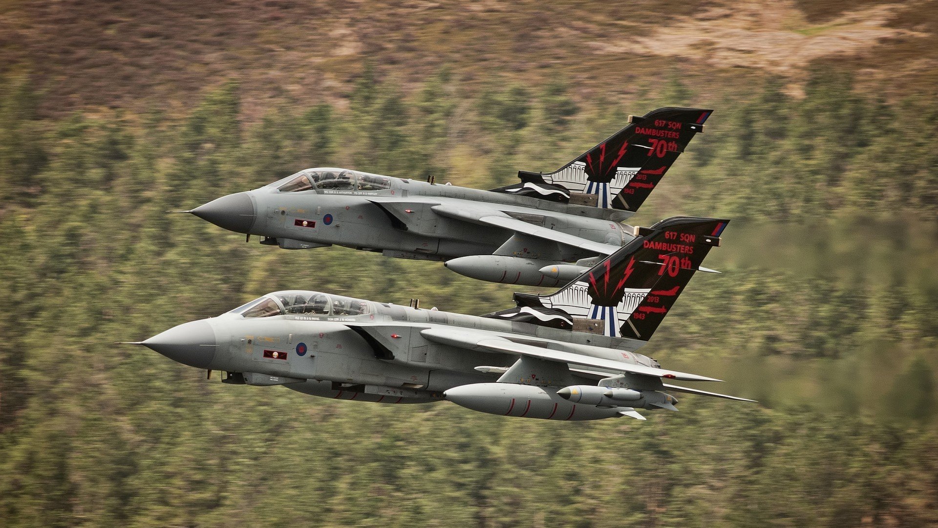 铁血双生花，赖斯定义冠军级中场，乌拉圭淬火硬仗胜新西兰